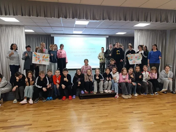 photo_5262854149596974800_y