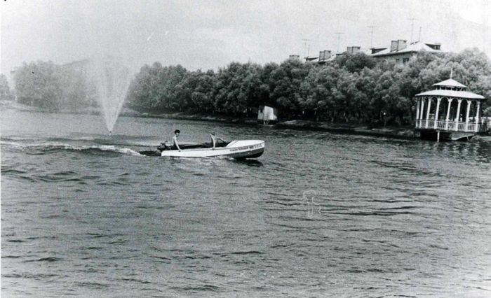 НВФ-1773-4-Озеро-Пионер-в-парке-Здоровье-открыт-в-1967-г.-Фото-1967-г.-1024x623.jpg